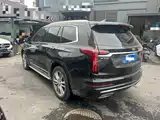 Photo 11 - Cadillac XT6