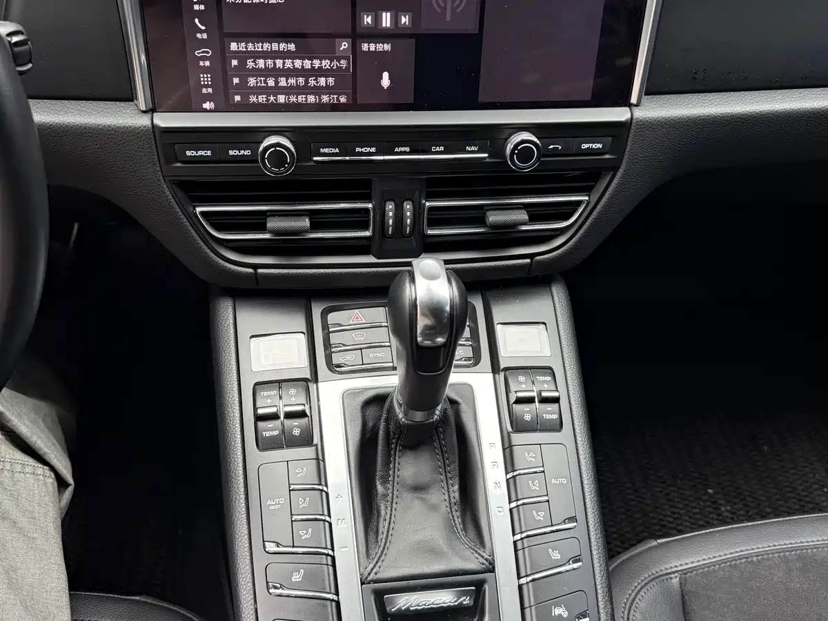 Porsche Macan 2018 Macan 2.0T фото 9