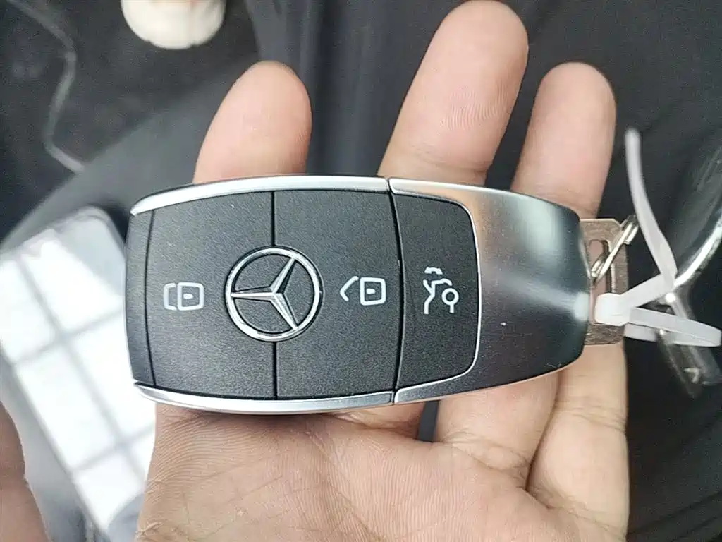 Mercedes-Benz A-Class 2019 Facelift A 200 L Sports Sedan фото 9