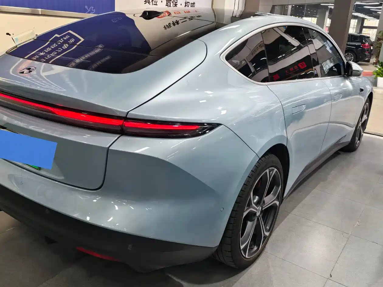 NIO NIO ET5