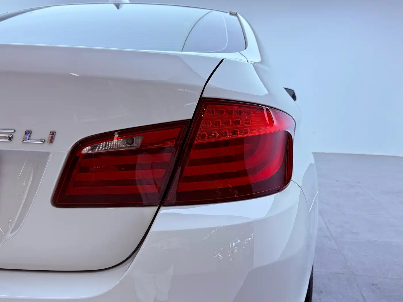 BMW 5 Series 2013 525Li Leadership фото 27