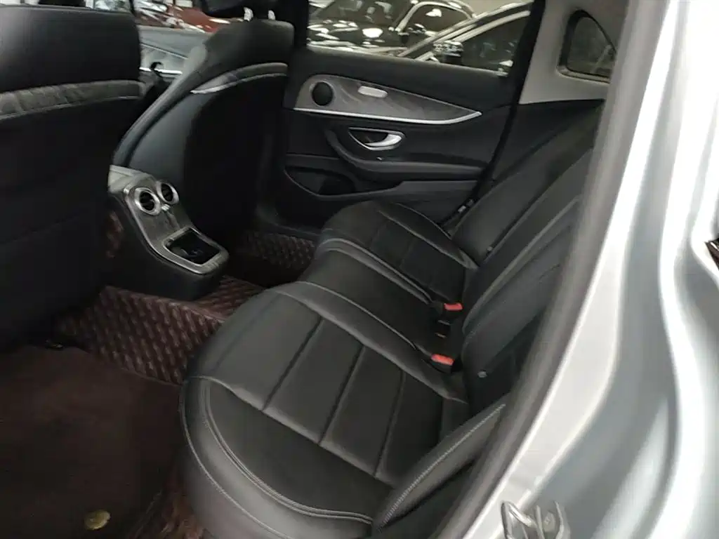Mercedes-Benz E-Class 2022 E 260 L Sport фото 17