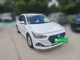 Фото 24 - Hyundai Elantra