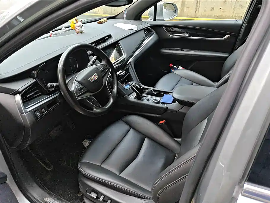 Cadillac XT5 2022 2.0T 2WD Luxury фото 9