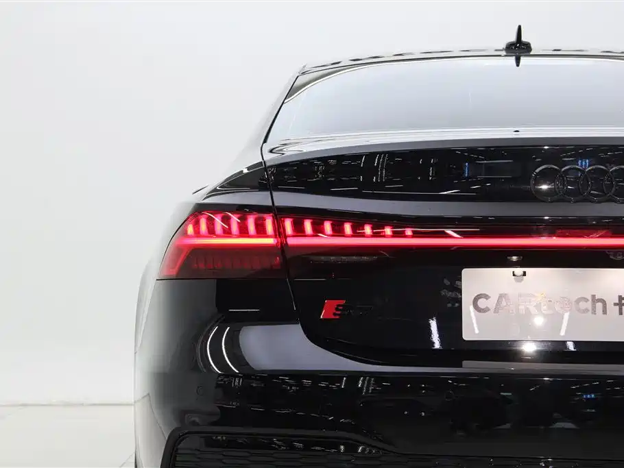 Audi A7L 2024 45 TFSI quattro Premium Luxury фото 11