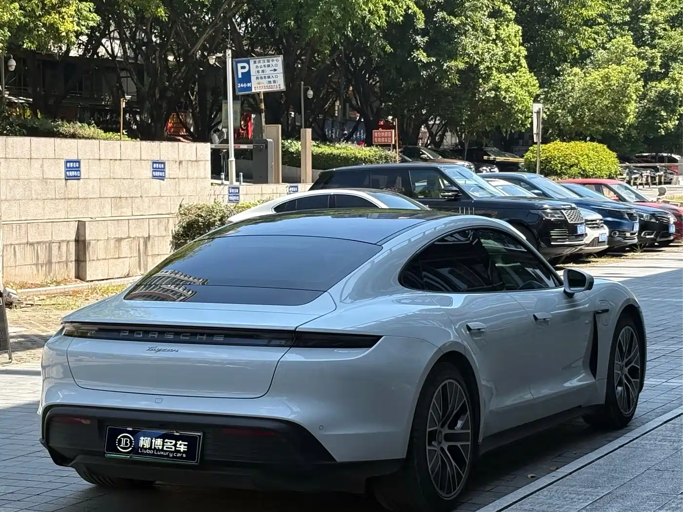 Porsche Taycan 2021 2020 Taycan