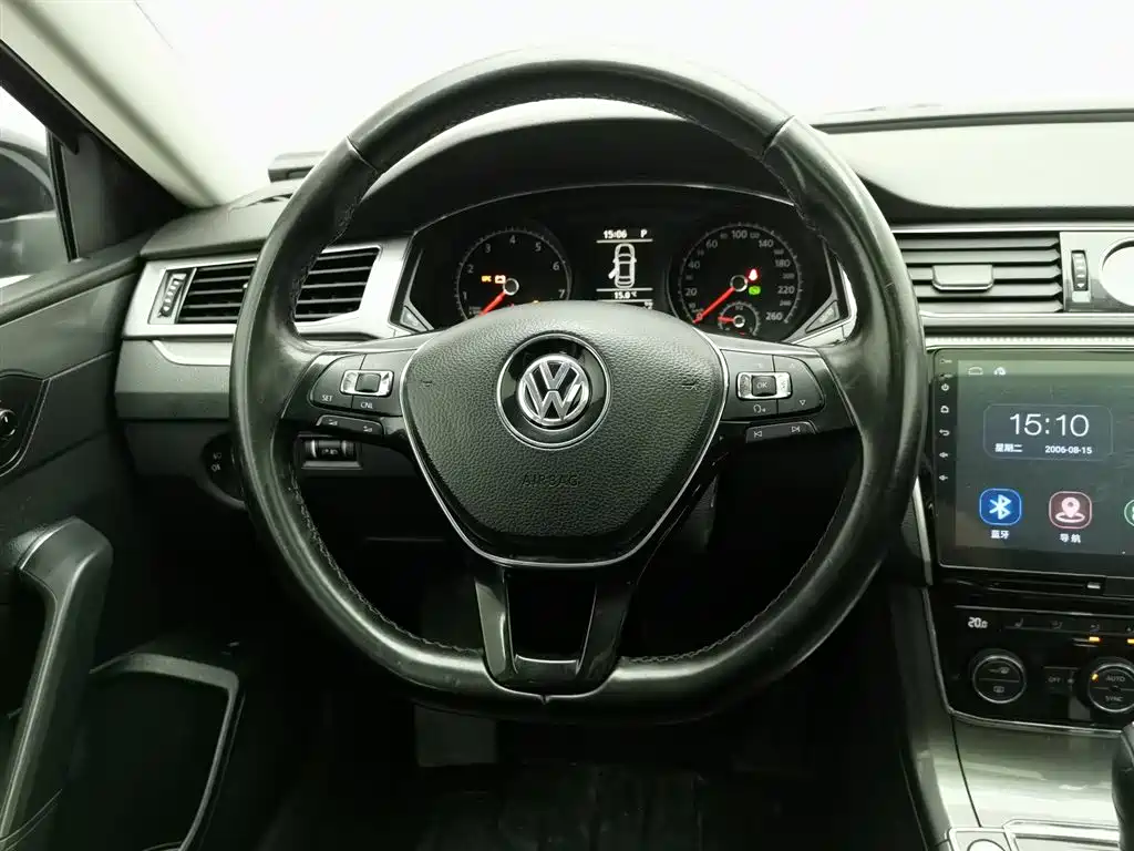 Volkswagen Passat 2017 280TSI DSG Prestige фото 11