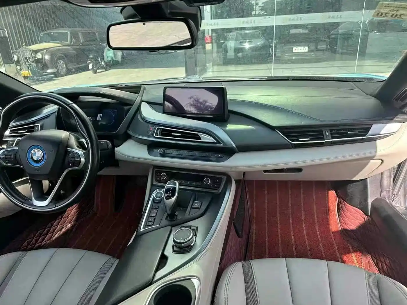 BMW i8 2014 Standard фото 6