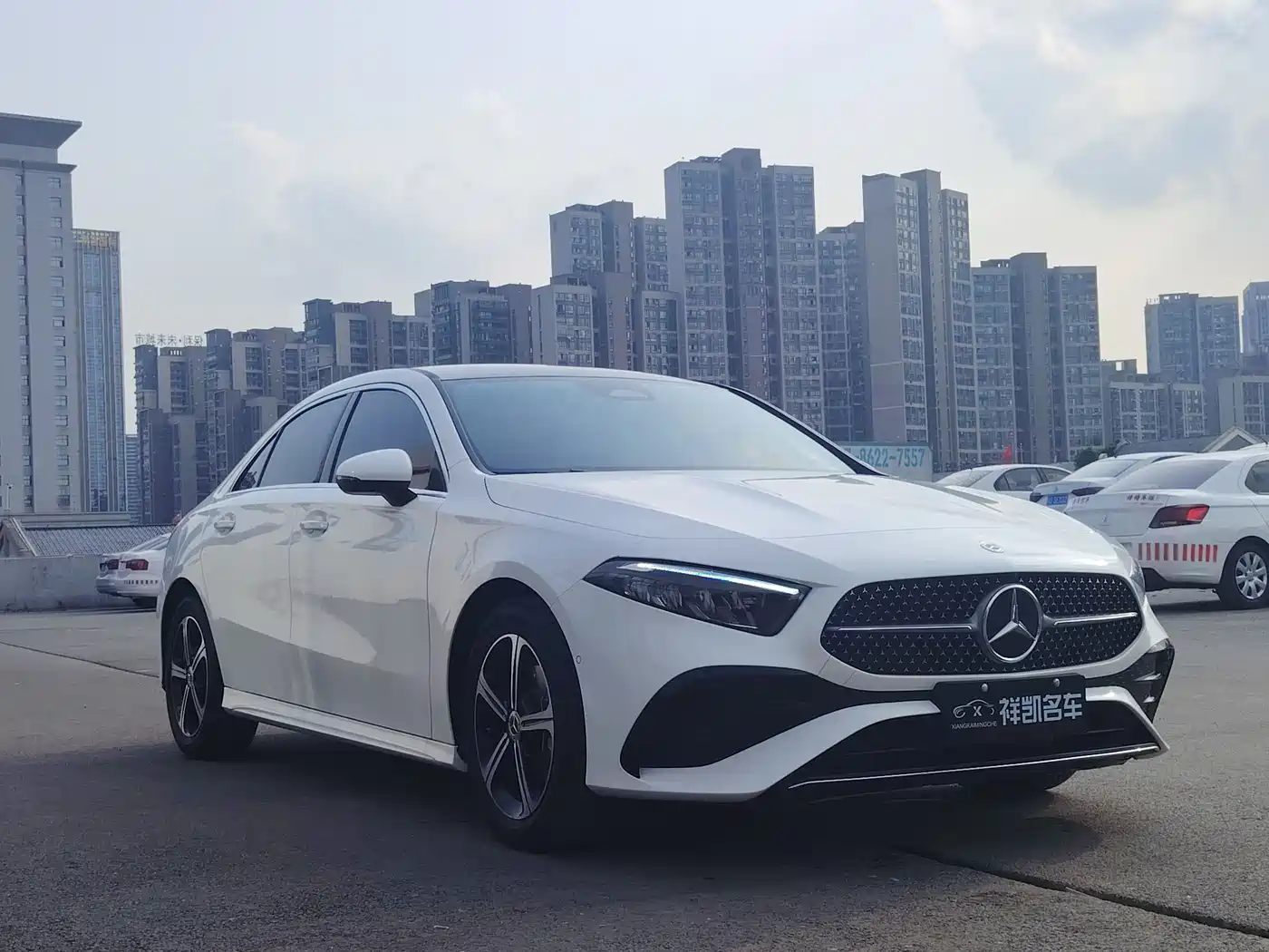 Mercedes-Benz A-Class 2024 A 200 L Fashion Edition фото 3