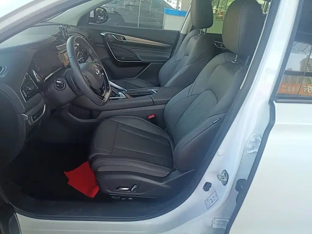Dongfeng Aeolus Dongfeng Fengshen AX7 2020 2020 1.6T Automatic AI Navigation China VI