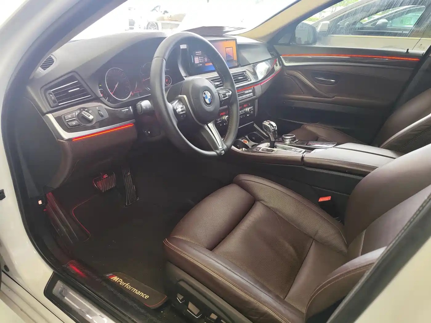 BMW 5 Series 2014 530Li Luxury Design Package фото 4