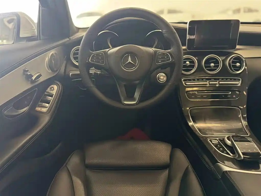 Mercedes-Benz GLC 2018 GLC 200 4MATIC фото 9