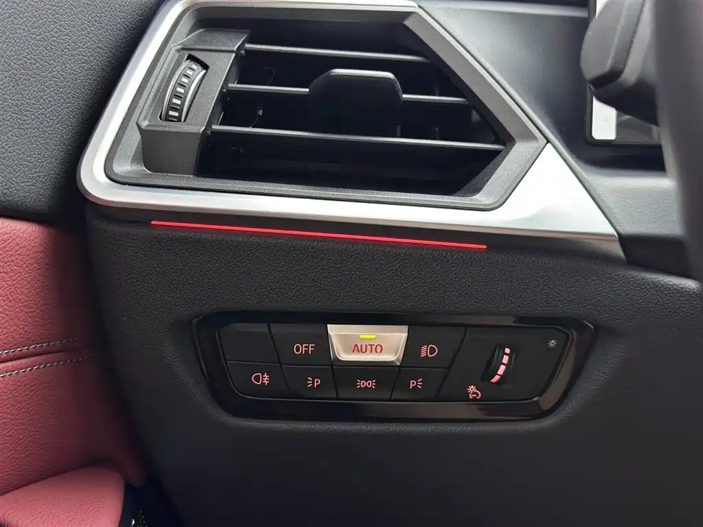 BMW 3 Series 2024 325Li M Sport Package фото 13