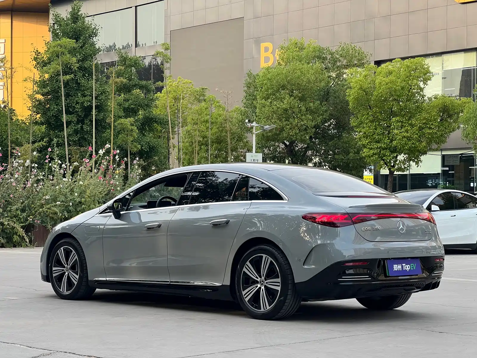 Фото 3 - Mercedes-Benz EQE