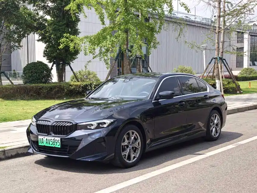 BMW i3 2022 eDrive 35 L