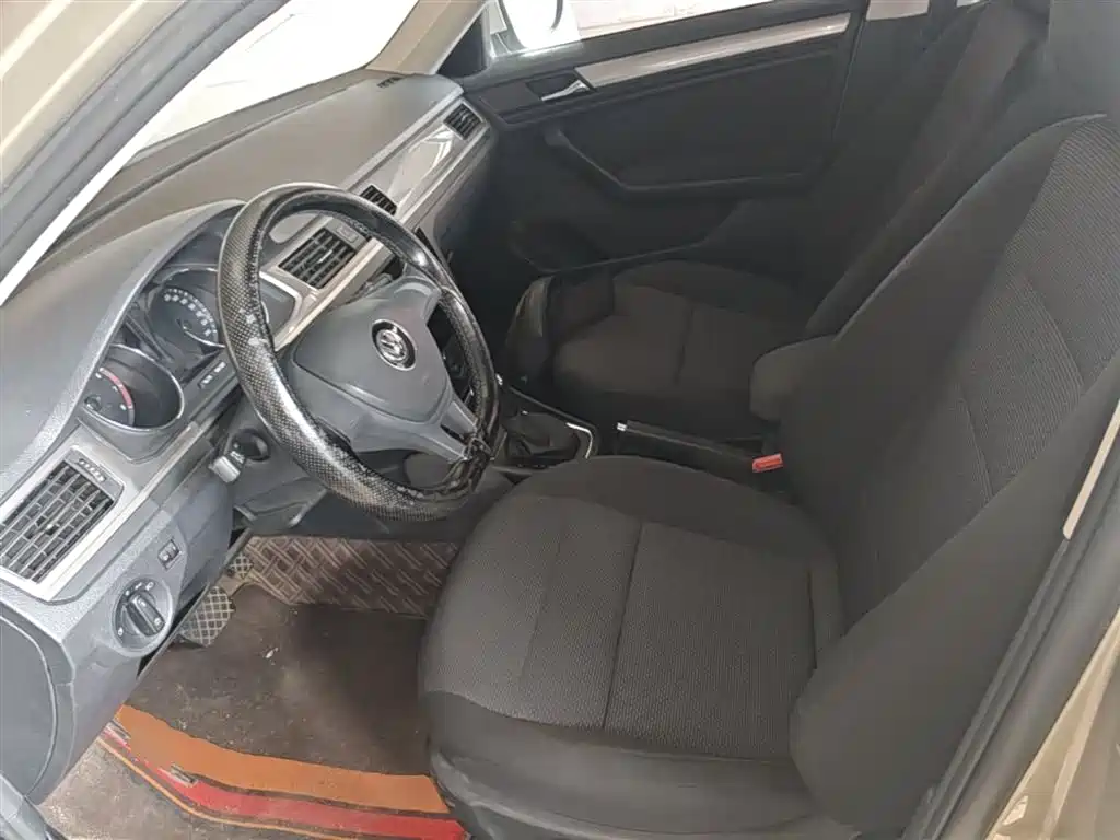Volkswagen Bora 2018 1.5L Automatic Fashion фото 15