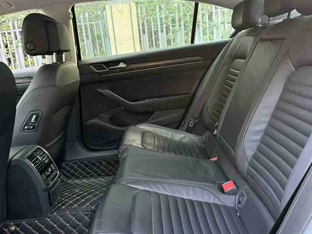 Volkswagen Magotan 2017 330TSI DSG Luxury фото 10