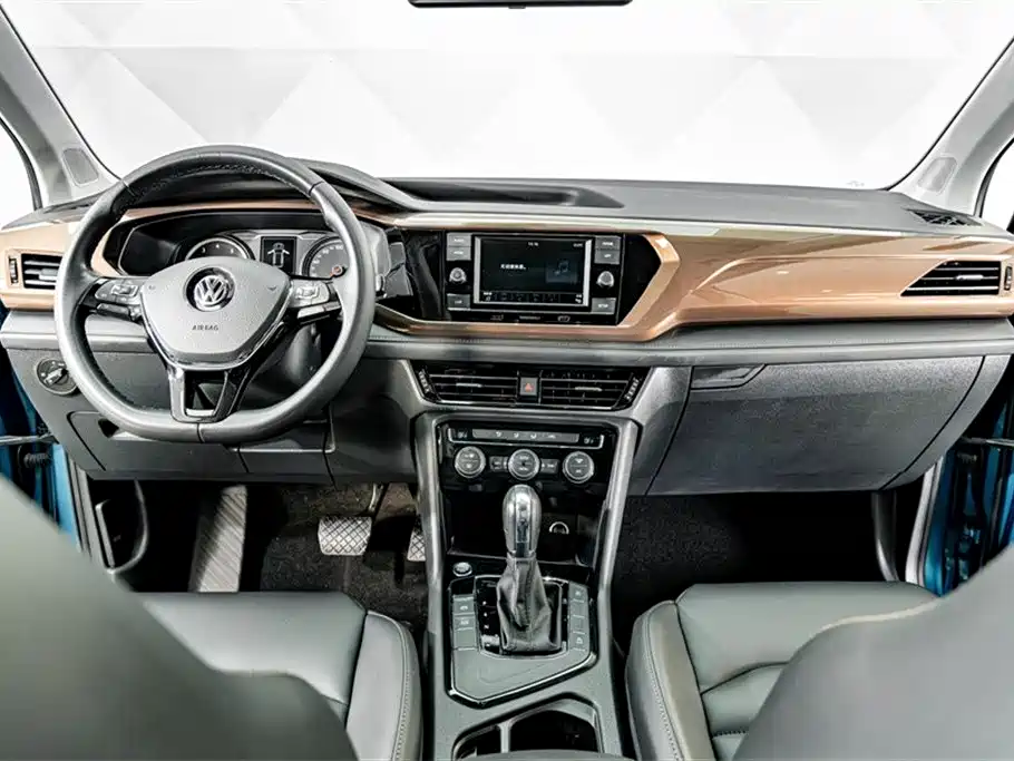 Volkswagen Tharu 2020 280TSI 2WD Comfort Edition China VI фото 12
