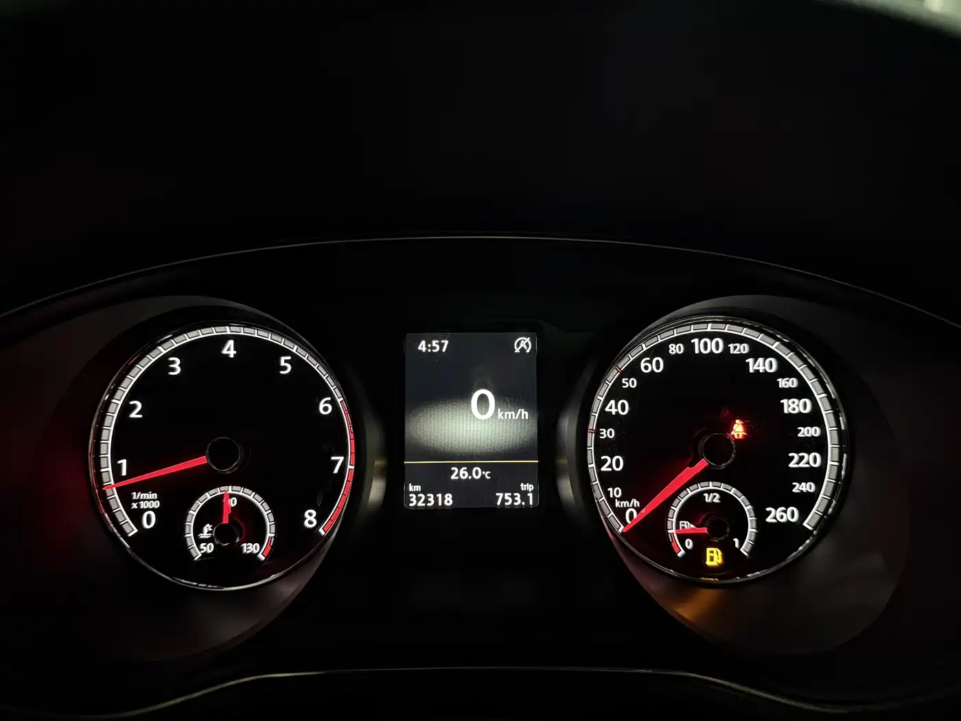 Volkswagen Passat 2017 330TSI DSG Luxury фото 10
