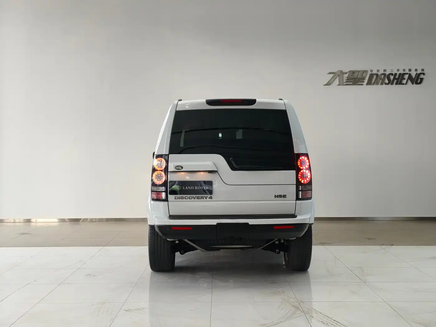 Land Rover Discovery 2016 3.0 SC V6 HSE фото 5