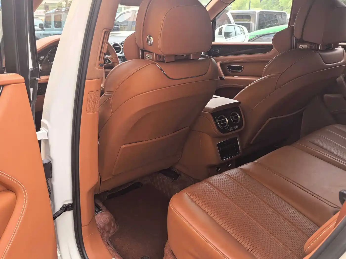 Bentley Bentayga 2018 4.0T V8 фото 10