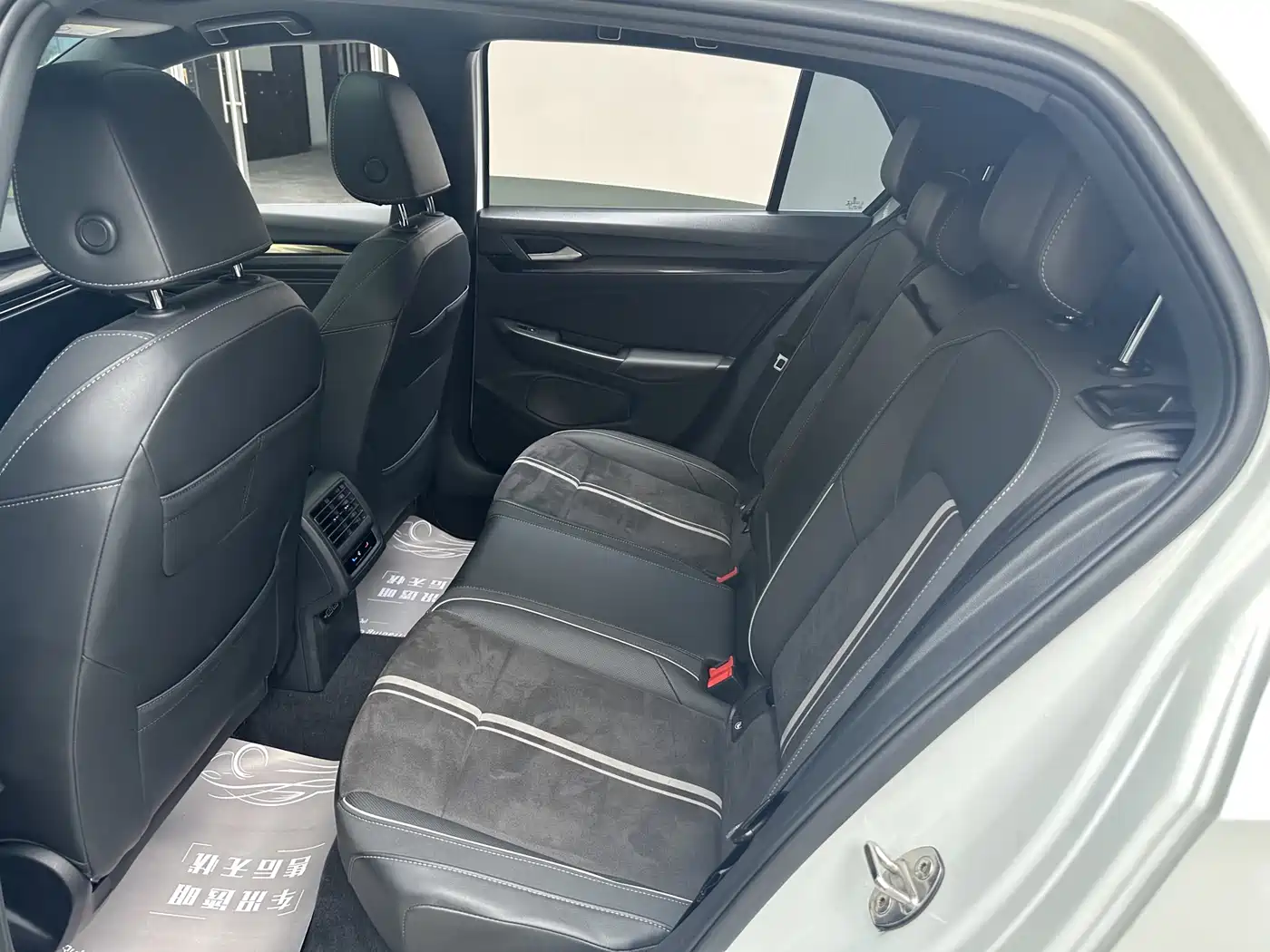 Volkswagen Golf 2023 Facelift 280TSI DSG R-Line Lite фото 11