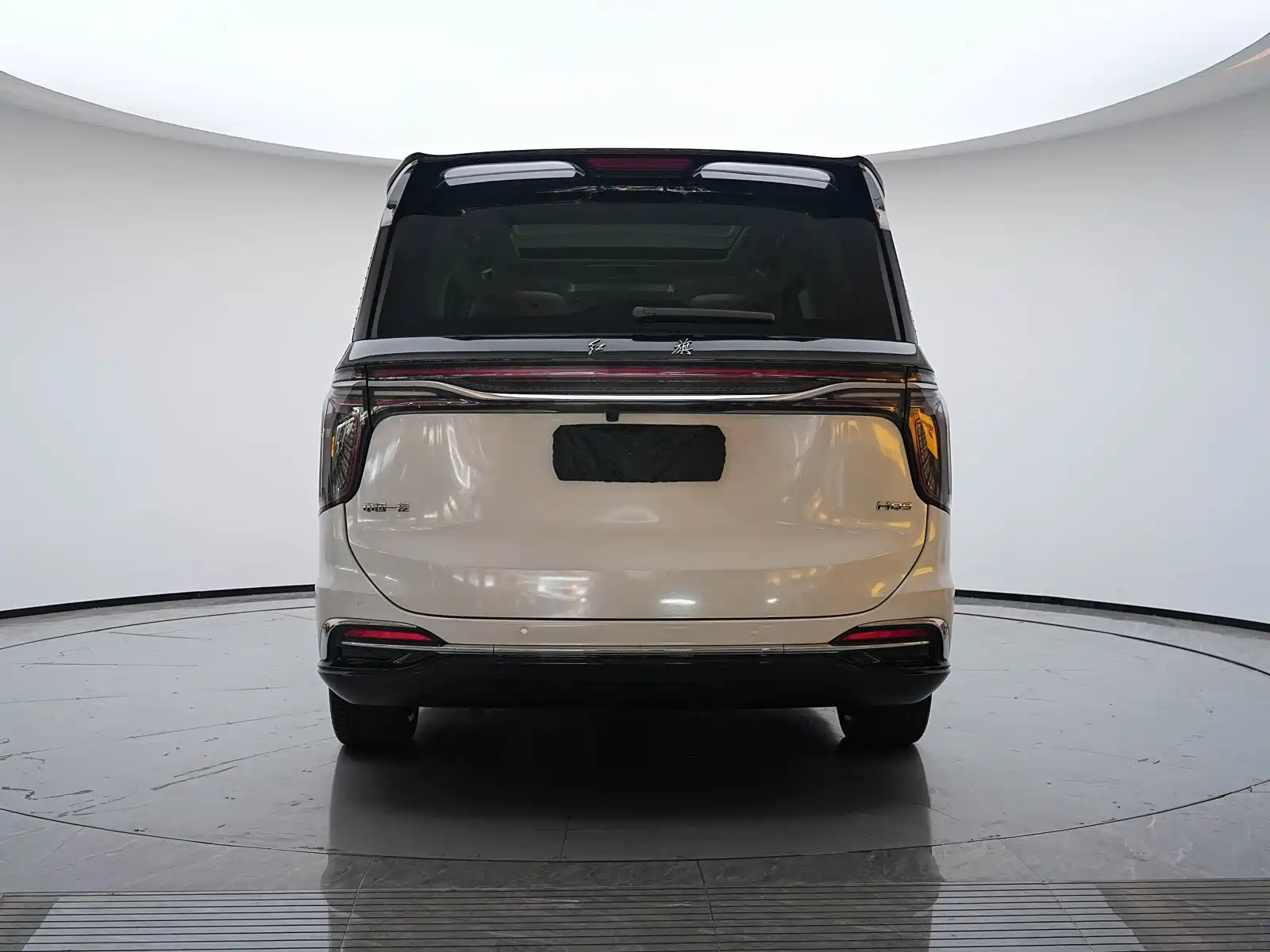 Фото 27 - Hongqi HQ9