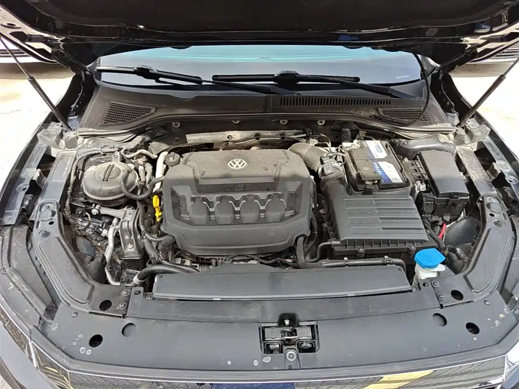 Volkswagen Passat 2019 330TSI Premium Edition China V фото 20