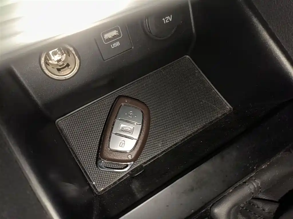 Hyundai Elantra 2020 1.5L CVT Smart Style·Elite фото 9