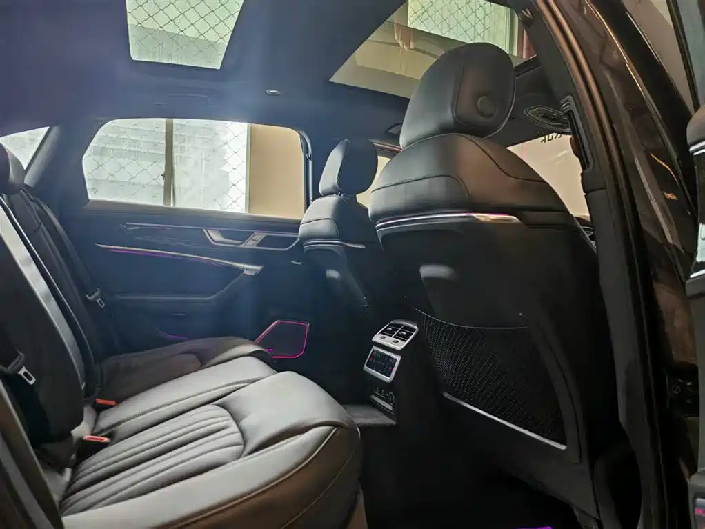 Audi A6L 2024 45 TFSI quattro Exclusive Dynamic фото 8
