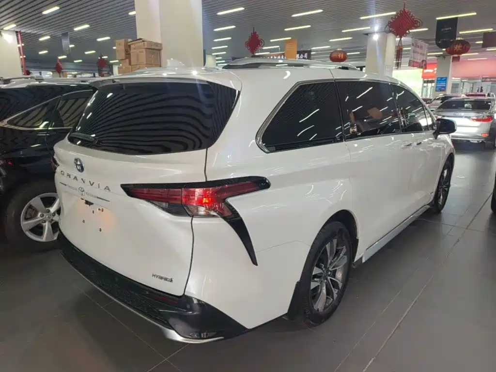 Toyota Granvia 2023 2023 2.5L Hybrid Luxury Edition