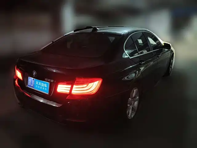 BMW 5 Series (Import) 2012 528i xDrive Luxury Model — фото 5