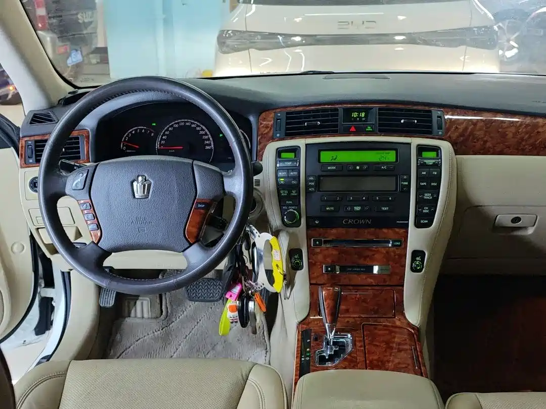 Toyota Crown 2007 2.5L Royal Special Edition фото 11