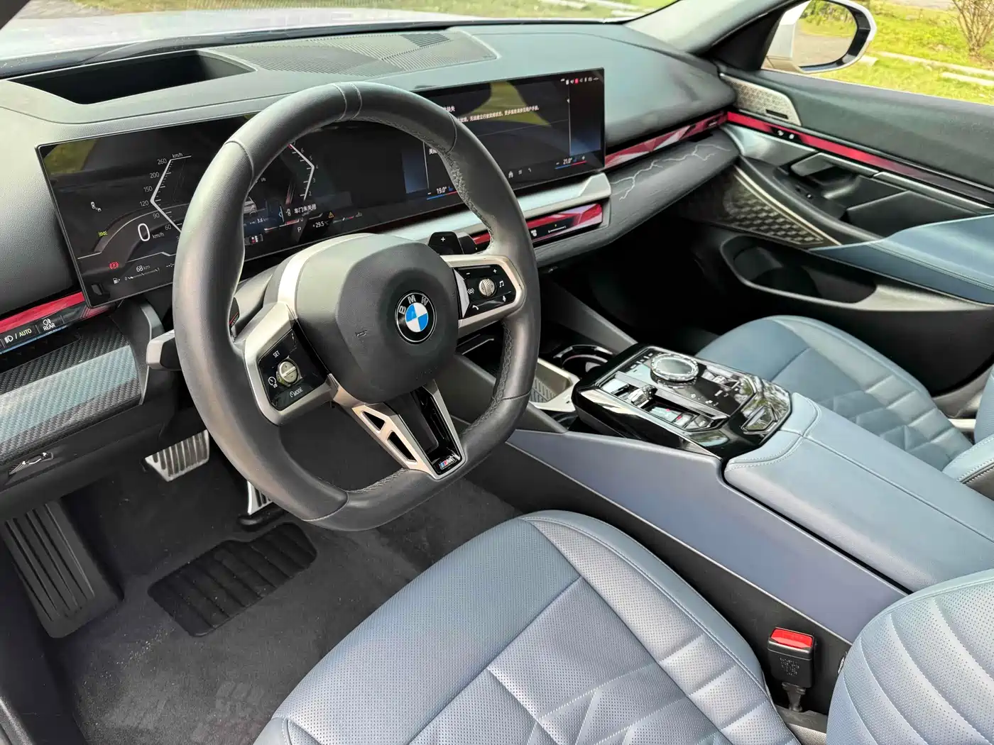 BMW 5 Series 2024 530Li Premium M Sport Package фото 13