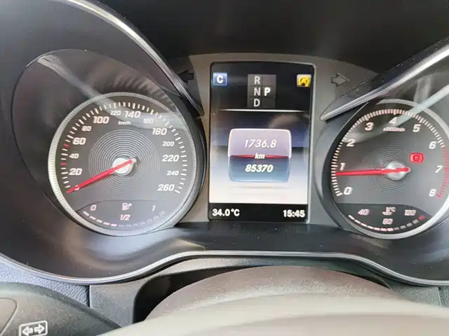 Mercedes-Benz GLC 2018 GLC 260 4MATIC Dynamic — фото 4
