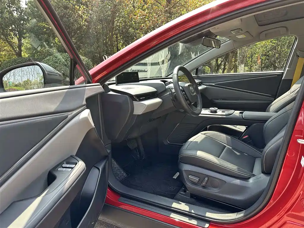 Toyota bZ5 2025 630 PRO Smart Drive Edition фото 4