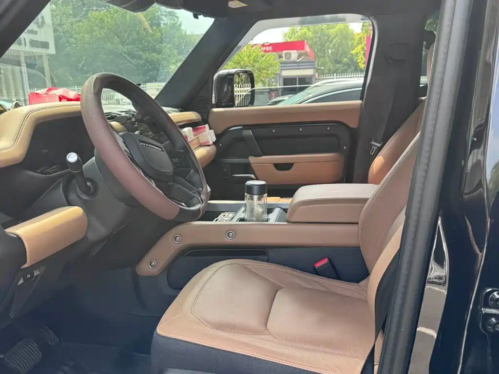 Land Rover Defender 2025 2025 110 3.0T P400 Dark Special Edition