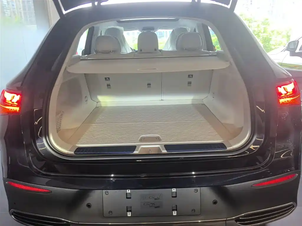 Mercedes-Benz EQE SUV 2024 500 4MATIC Pioneer Edition фото 19