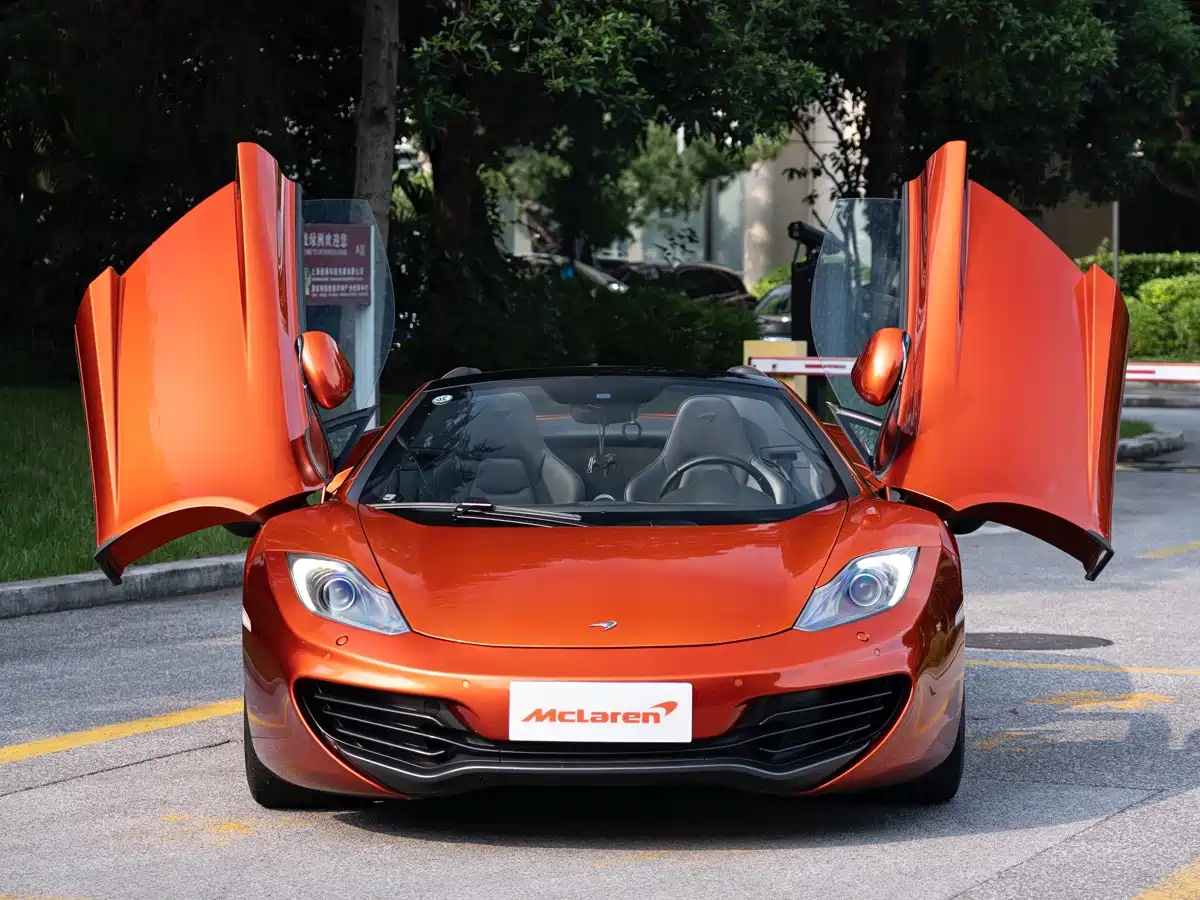 Photo 3 - McLaren 12C