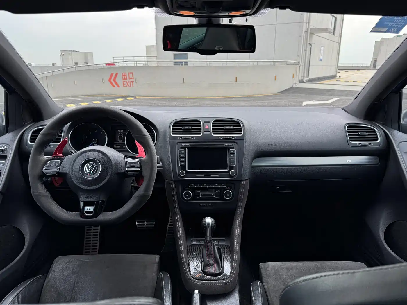 Volkswagen Golf (Import) 2011 2.0TSI R фото 8