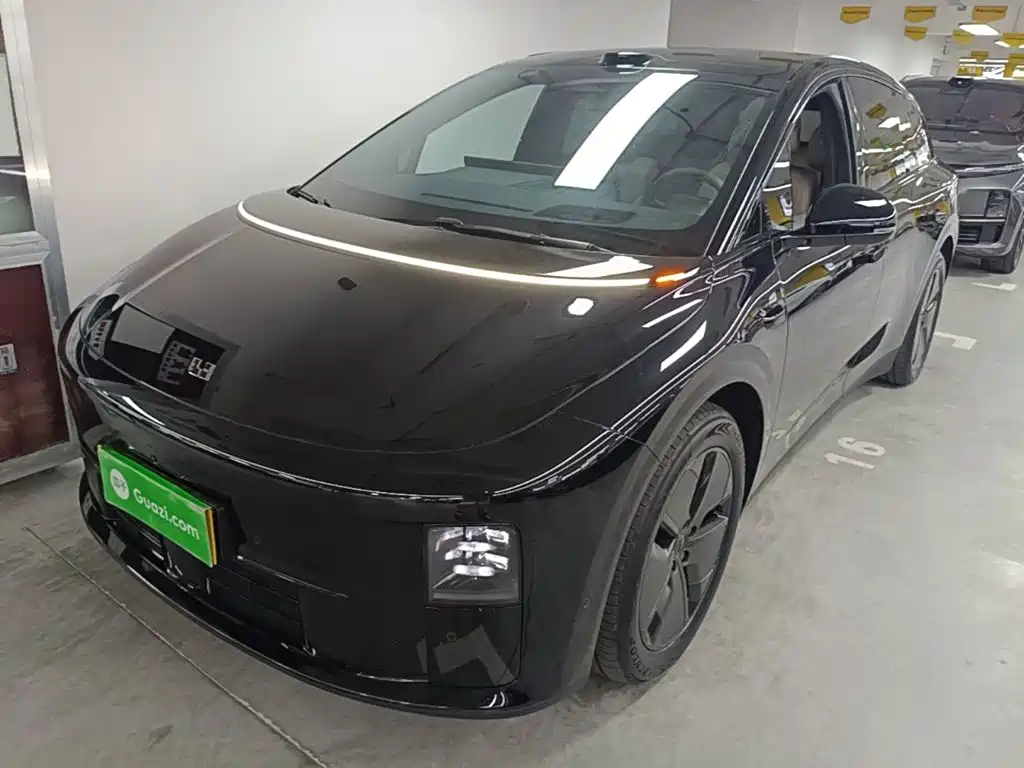 Li Auto i6 2026 2025 2WD Base Model