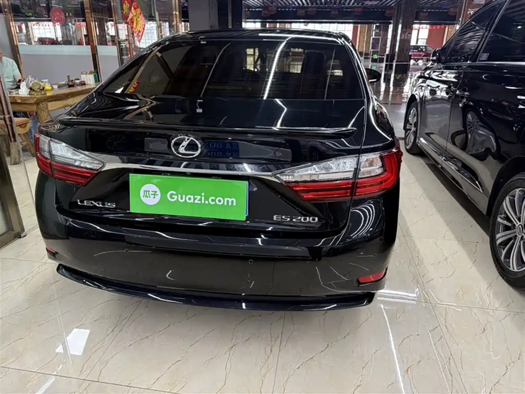 Lexus ES 2015 200 Elite Edition фото 6
