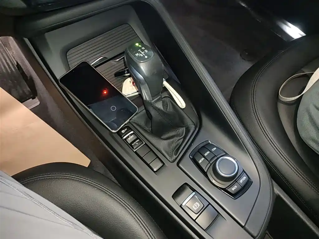 BMW X1 2018 sDrive20Li Leading Model фото 14