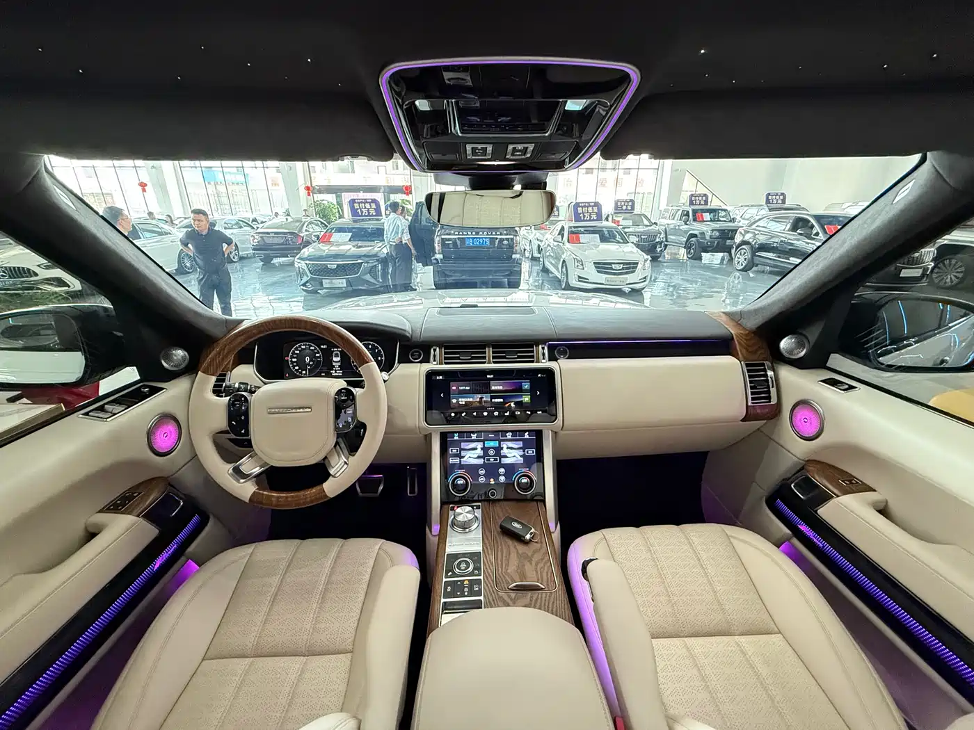 Land Rover Range Rover 2017 3.0 SC V6 Vogue фото 4