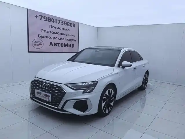 Audi A3 A3L Limousine 35 TFSI, Стиль Спорт