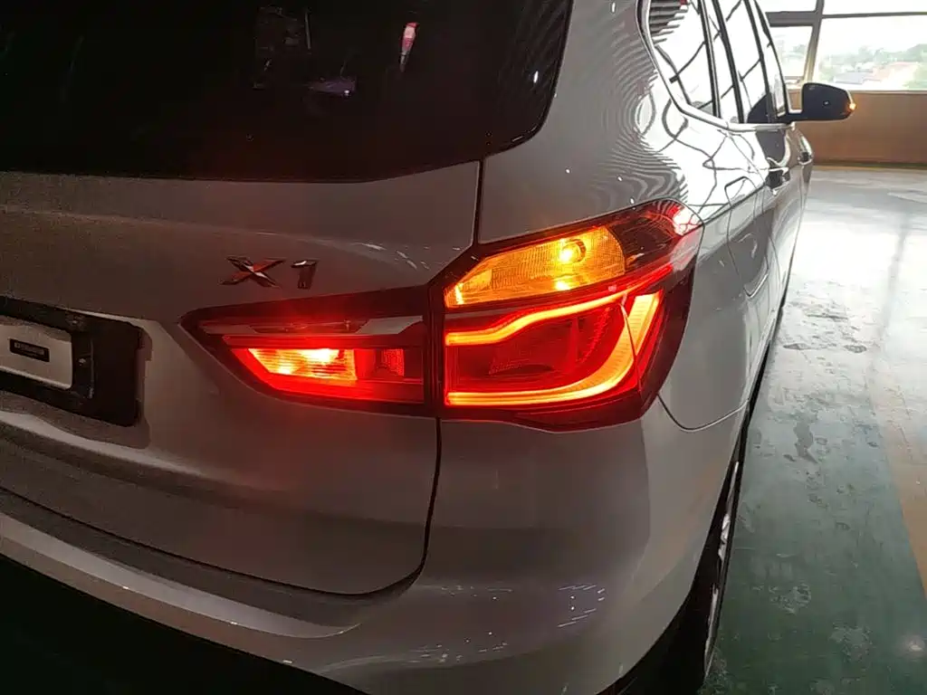 BMW X1 2018 sDrive20Li Leading Model фото 8