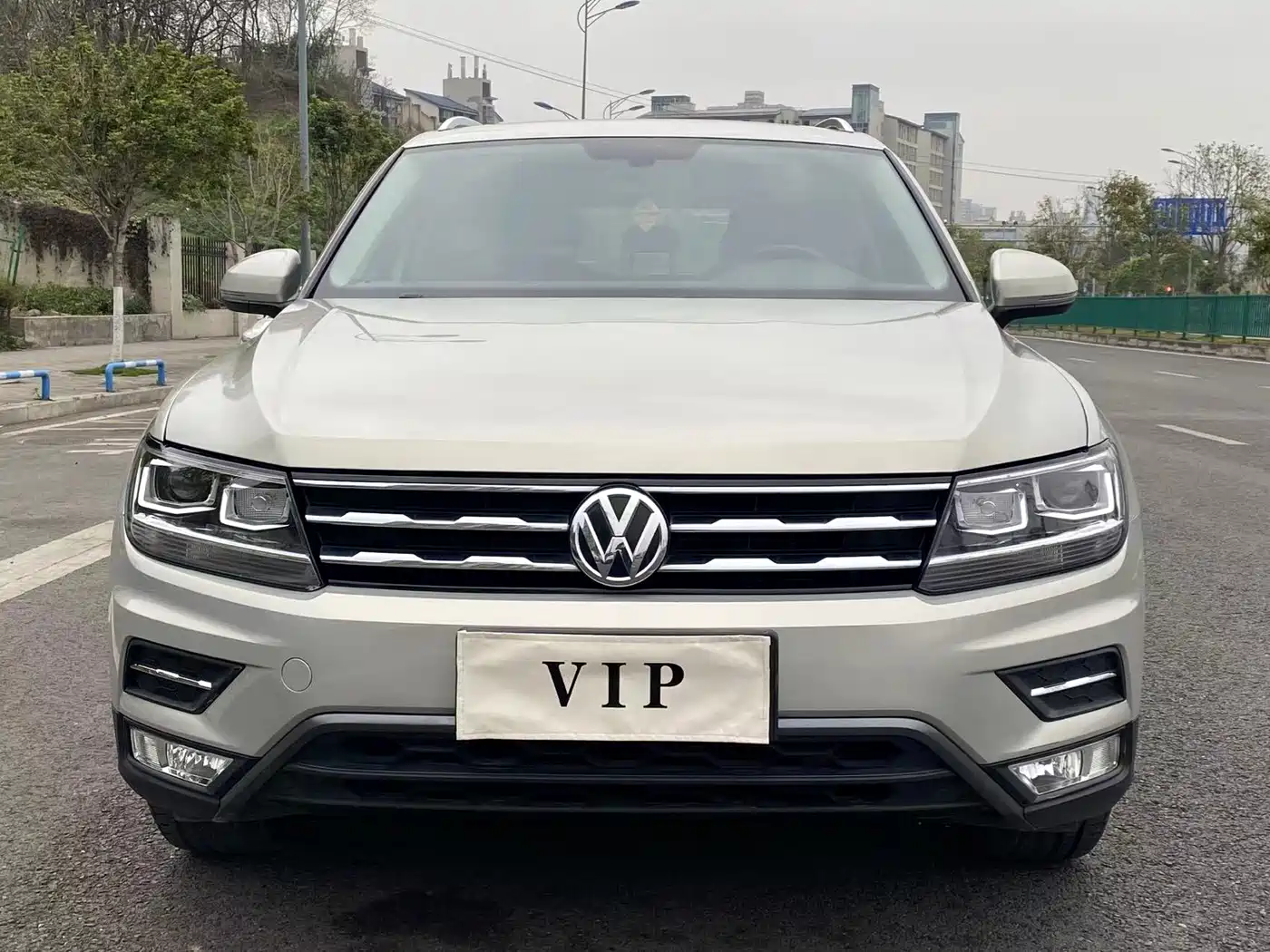 Volkswagen Tiguan L 2019 330TSI Automatic 2WD Panorama Comfort Edition China VI фото 2