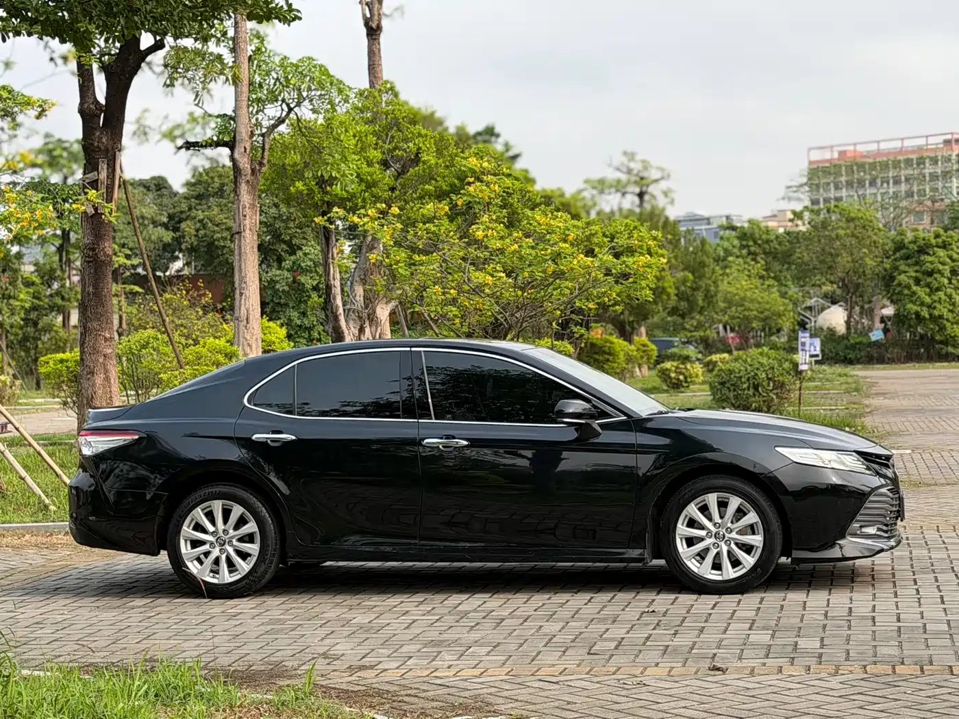 Toyota Camry 2018 2.0G Luxury Edition фото 4