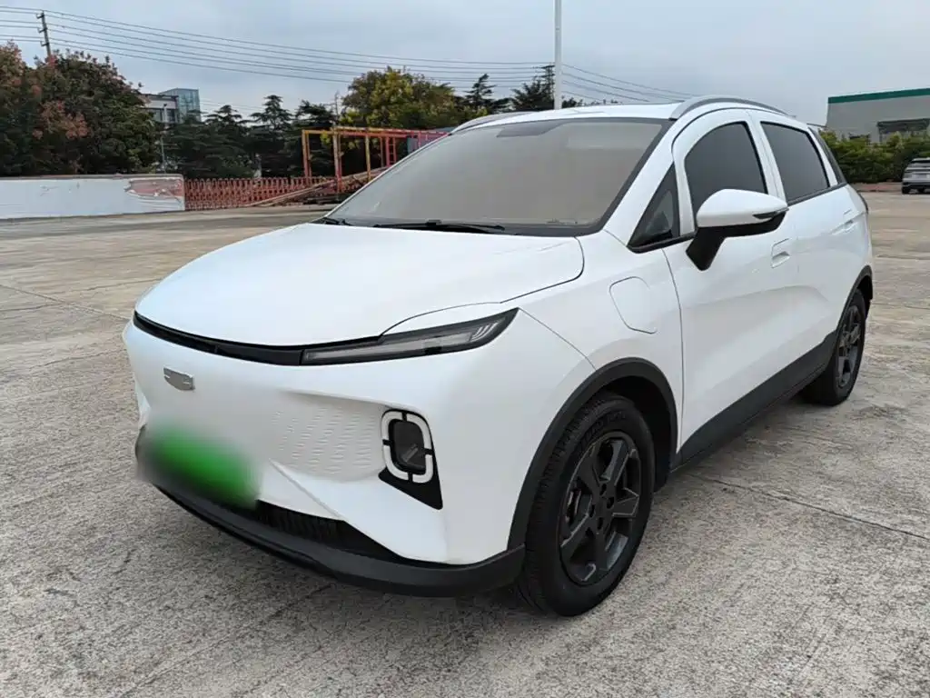 Фото 2 - Geely Geometry E Firefly