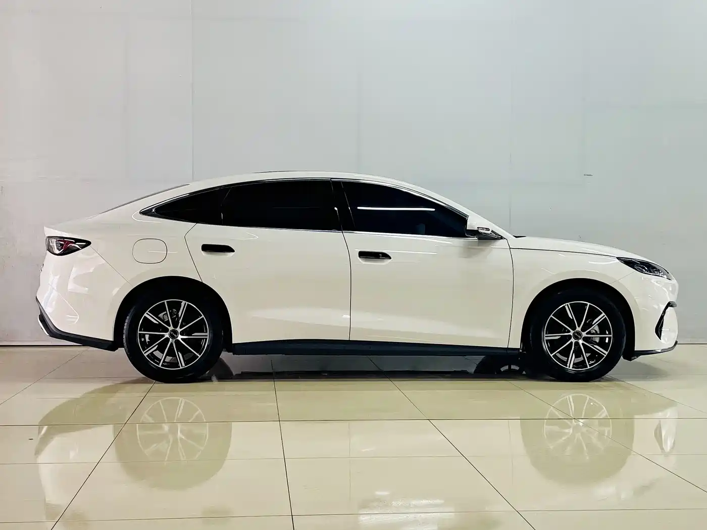 BYD Seal 06 New Energy 2024 DM-i 120KM Honor фото 4